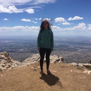 Meet your Posher, Kendra